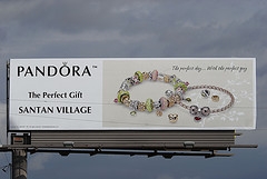 pandora bracelet advertising